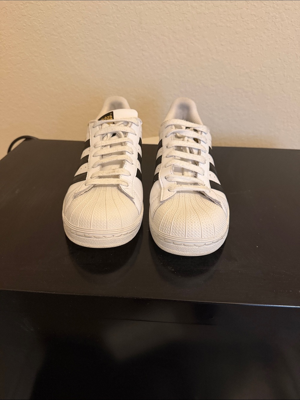 Women’s adidas Originals Superstar | Size 9 - Picture 4 of 6